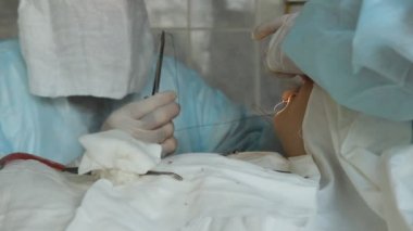 işlem. cerrahi masa. implantasyon. Rusya