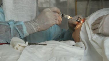 işlem. cerrahi masa. implantasyon. Rusya