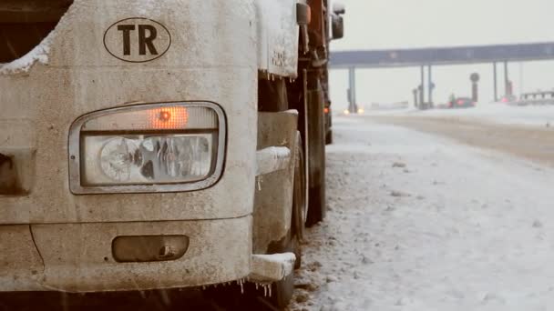 Autopista de invierno. Nieve — Vídeos de Stock