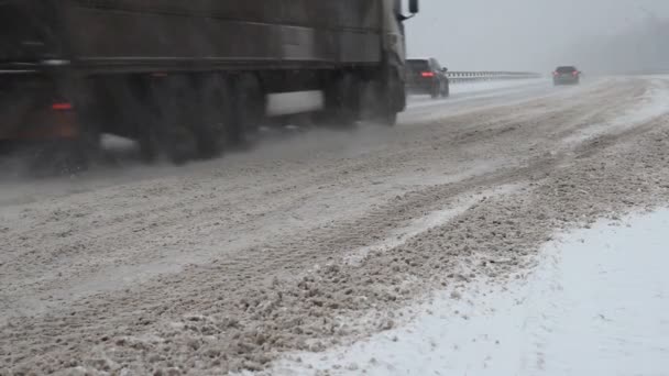 Autopista de invierno. Nieve — Vídeos de Stock