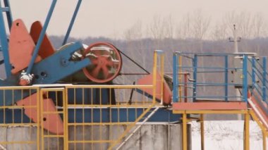 Kış petrol üretimi. Yağ pompaları