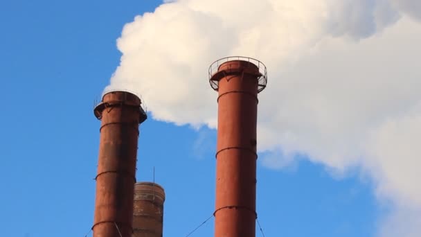 Central térmica, el humo de la chimenea. Generación, energía — Vídeos de Stock