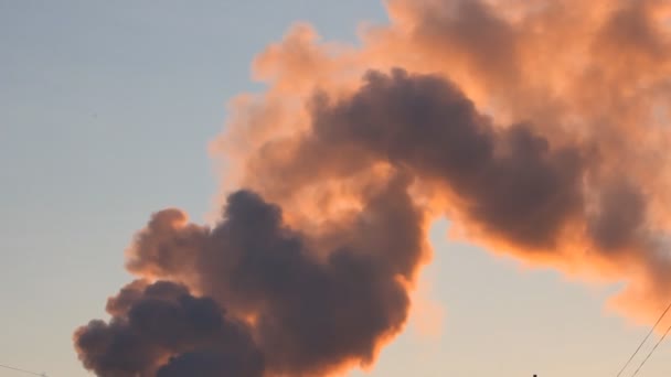 Central térmica, el humo de la chimenea. Generación, energía — Vídeos de Stock