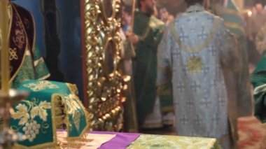 Rus Ortodoks Kilisesi. iç, simgeler, mum, yaşam