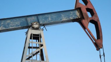 Kış petrol üretimi. Yağ pompaları