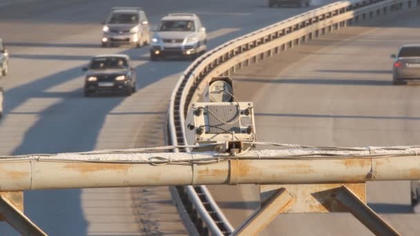 Velocidad de fotofijación. Radar de velocidad en la carretera — Vídeo de stock