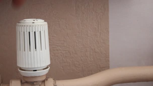 Thermostat. Heizkörper für Temperaturregler — Stockvideo