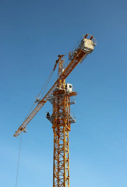 İnşaat vinç kaldırma. İnşaat alanı
