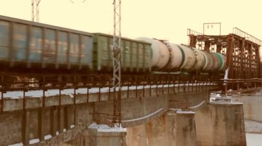 Demiryolu Köprüsü