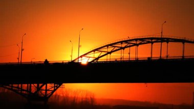 gün batımında yolu Köprüsü