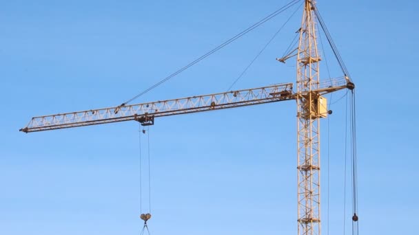 Lifting construction crane. construction site — Stock Video