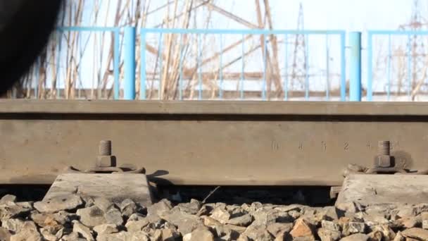 Колёса поезда — стоковое видео