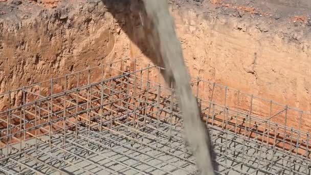 Pouring a concrete foundation on a building site — Stock Video