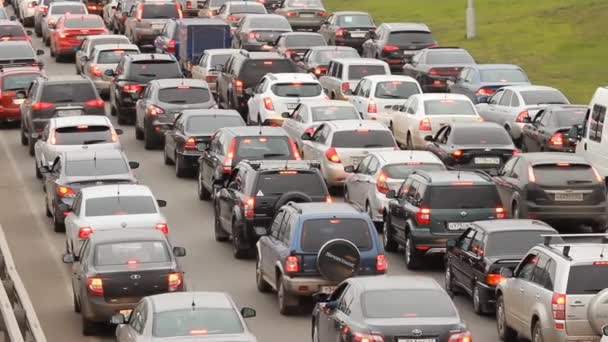 高速公路上的汽车交通堵塞 — 图库视频影像