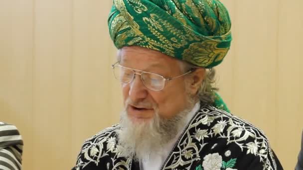 Talgat Tadzhuddin - chief Mufti of Russia — Stock Video
