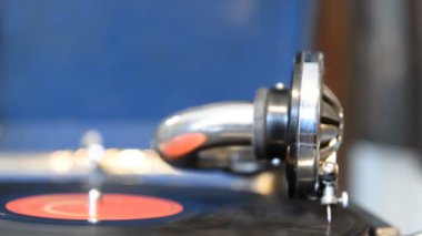 eski gramofon kayıtları üzerinde oynama