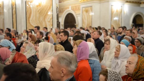 Russisch-orthodoxe Kirche, Ostern. Ostergottesdienst. — Stockvideo