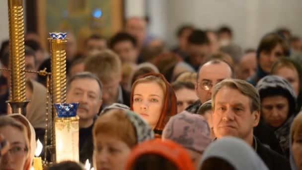 Iglesia Ortodoxa Rusa, Pascua. Servicio de Pascua . — Vídeos de Stock