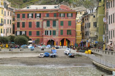 Cinque terre vernazza