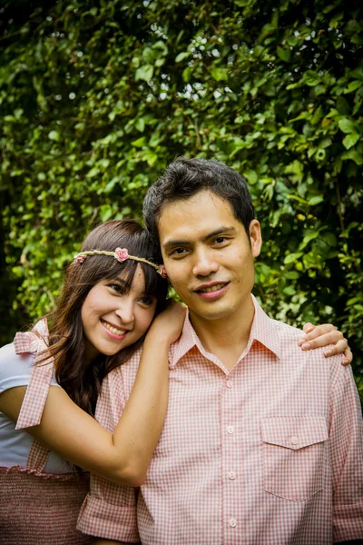 Lovely couple hug in the garden1 — Stock Photo, Image