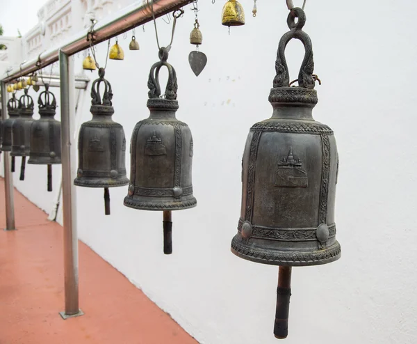 Un montón de campanas en el temple4 —  Fotos de Stock