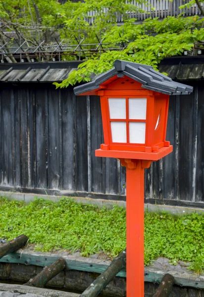 Lâmpada vermelha em estilo japonês — Fotografia de Stock