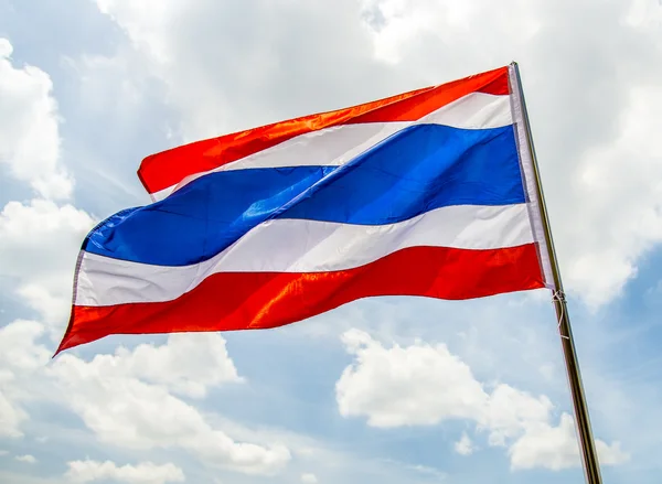 Thailand vlag met bewolkt sky1 — Stockfoto