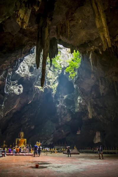 Buddha staty i grottan av thailand2 — Stock fotografie