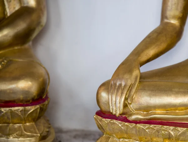 Hand der goldenen Buddha-Statue1 — Stockfoto