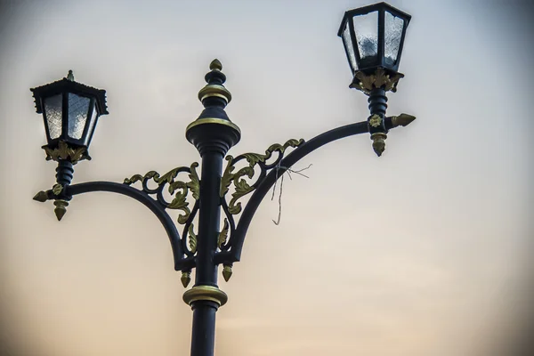 Straat lantaarn met zonsondergang scene1 — Stockfoto