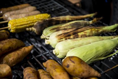 Mısır barbecue2 üzerinde