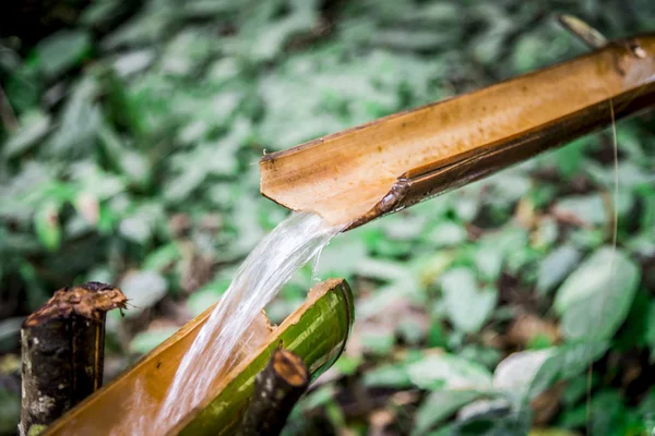 Water splash from bamboo to bamboo3 — ストック写真
