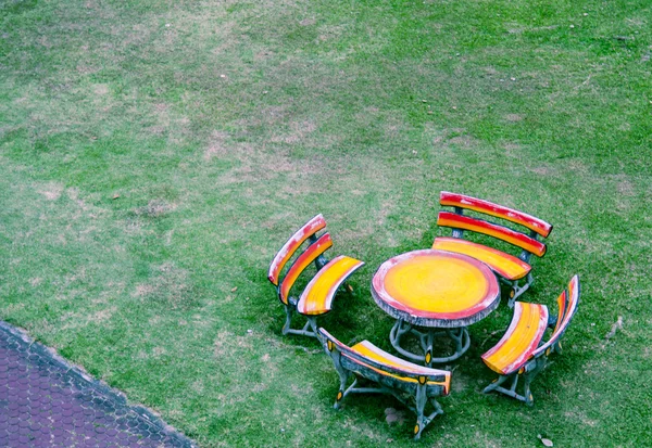 Seat and Table set in the garden1 — Stock Photo, Image