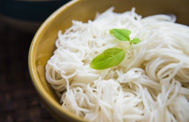 mat2 dokuma üzerine Tayland pirinç şehriye