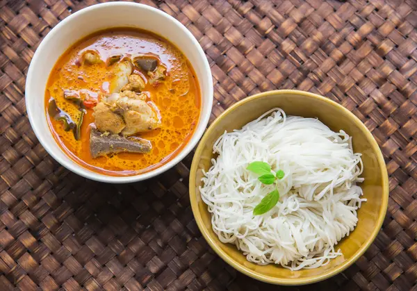 Vermicelli de arroz tailandês com frango verde Curry5 — Fotografia de Stock