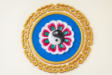 yin yang sembolü duvar