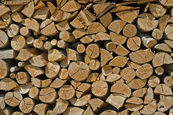 A madeira está pronta para o inverno — Fotografia de Stock