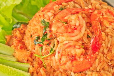 Kızarmış pirinç.