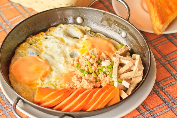 Egg frying pan — Stock Photo, Image