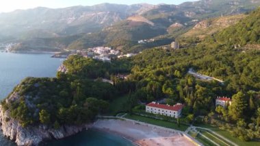 Sessiz deniz koyunun drone görüntüsü