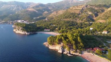 Sessiz deniz koyunun drone görüntüsü