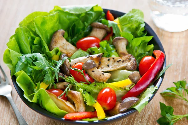 Grilled Mushroom salad — Stock Photo, Image