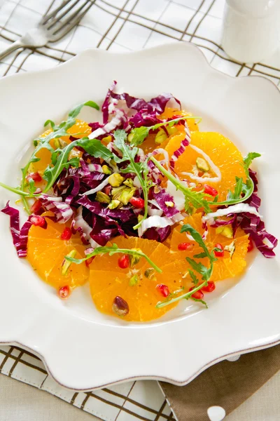 Orange mit Radicchio-Salat — Stockfoto