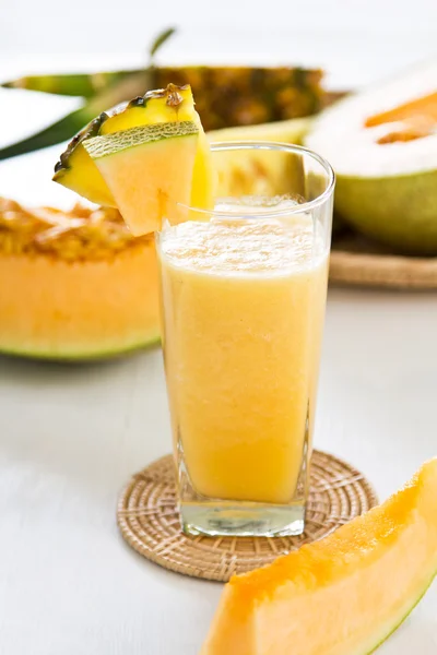 Melon and pineapple smoothie — Stock fotografie