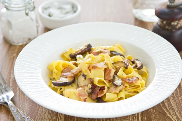 Carbonara delle Fettuccine — Foto Stock