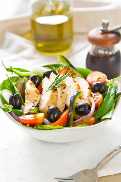 Grilled chicken salad — Stock Photo, Image