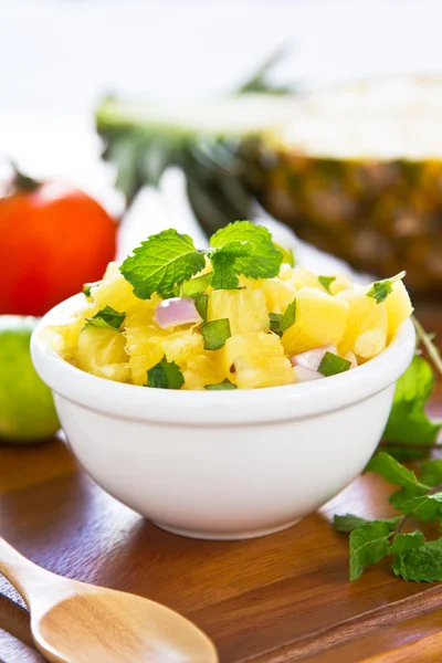 Pineapple salsa salad — Stock Photo, Image