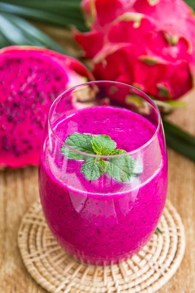 Dragon fruktsmoothie — Stockfoto