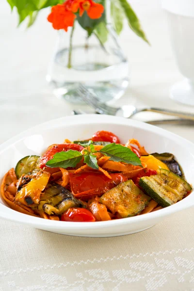 Fettuccine With Grilled Vegetables — Stock Photo, Image
