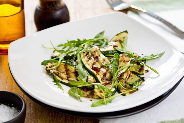 Grilled courgette salad — Stock Photo, Image